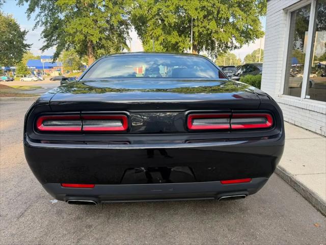 2016 Dodge Challenger SXT