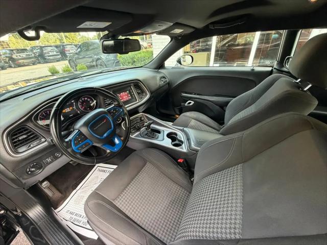 2016 Dodge Challenger SXT