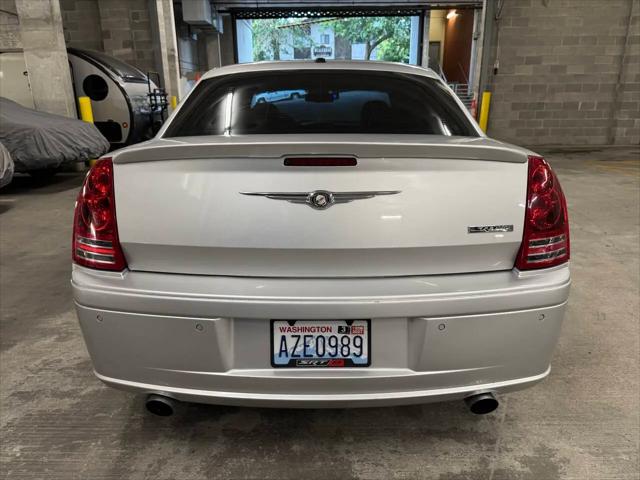 2010 Chrysler 300 SRT8