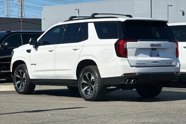 2025 GMC Yukon 4WD AT4