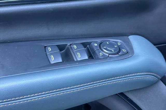 2025 GMC Yukon 4WD AT4