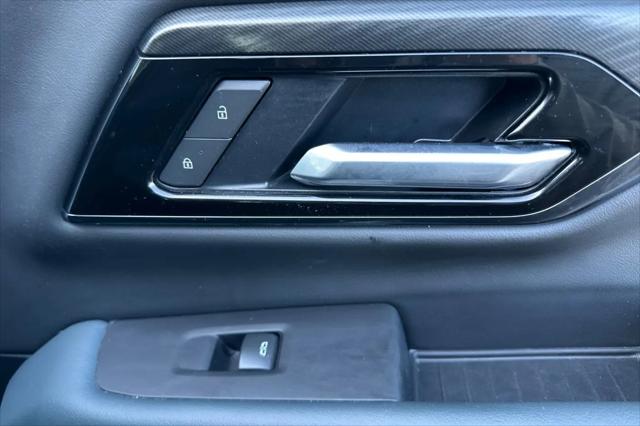 2025 GMC Yukon 4WD AT4