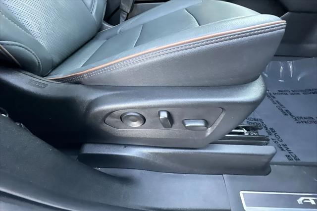 2025 GMC Yukon 4WD AT4