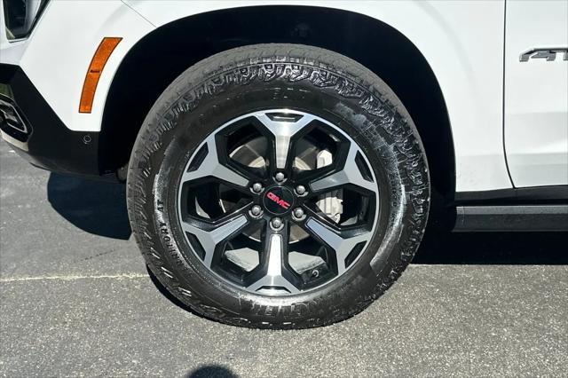 2025 GMC Yukon 4WD AT4