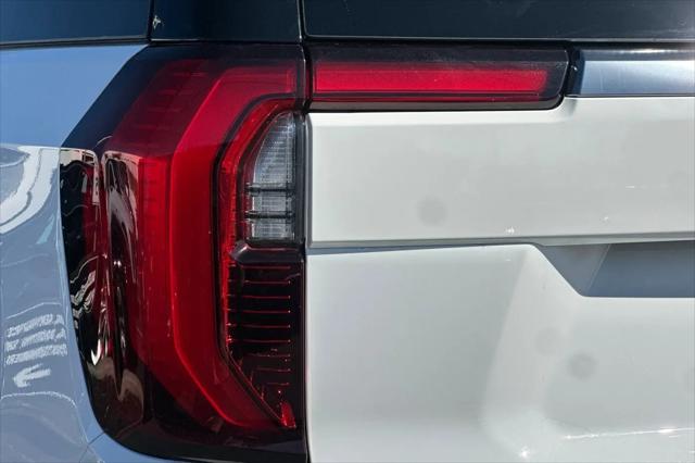 2025 GMC Yukon 4WD AT4