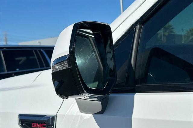 2025 GMC Yukon 4WD AT4