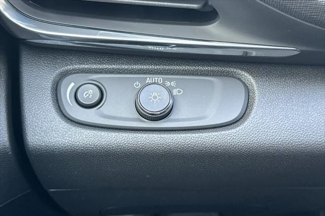 2026 Buick NV Preferred FWD