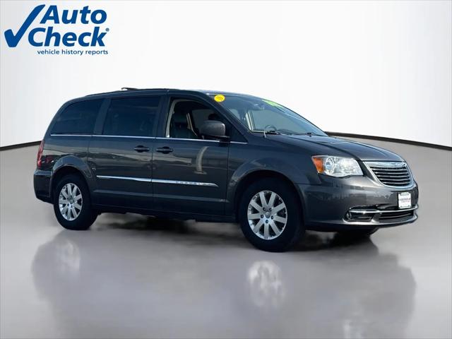 2016 Chrysler Town & Country Touring for sale in Rockford, IL