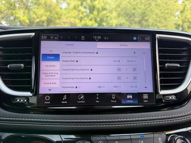 2025 Chrysler Pacifica Limited