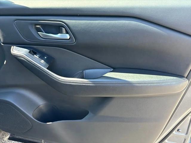 2025 Nissan Rogue SV FWD