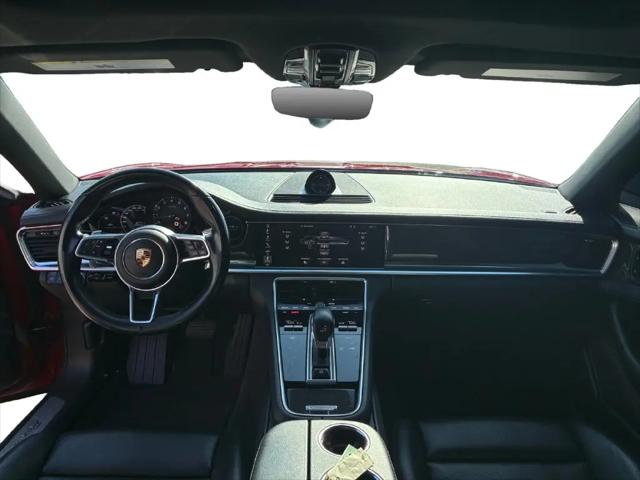 2018 Porsche Panamera 4
