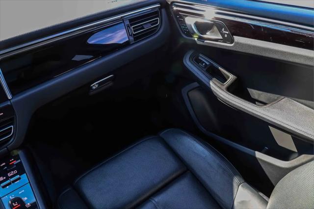 2023 Porsche Macan Macan
