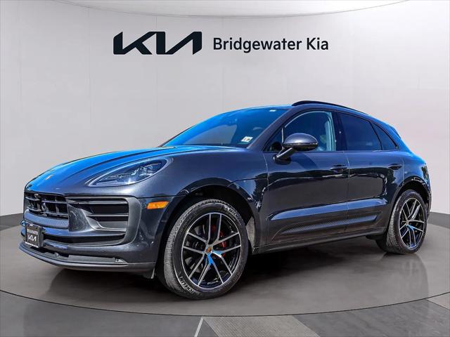 2023 Porsche Macan Macan
