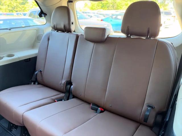 2018 Toyota Sienna Limited Premium 7 Passenger