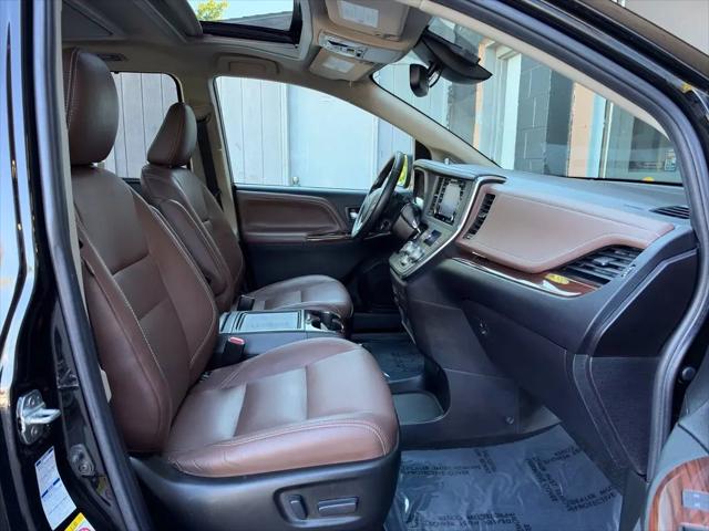 2018 Toyota Sienna Limited Premium 7 Passenger