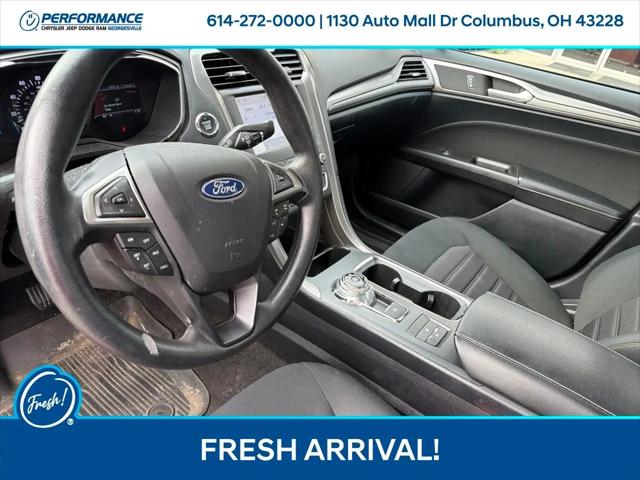 2020 Ford Fusion SE