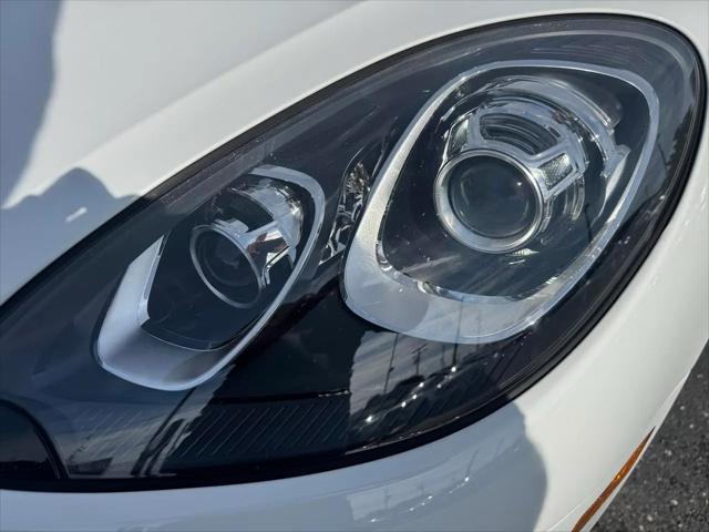 2018 Porsche Macan Sport Edition
