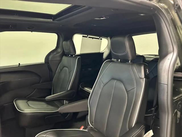 2027 Chrysler Pacifica Limited