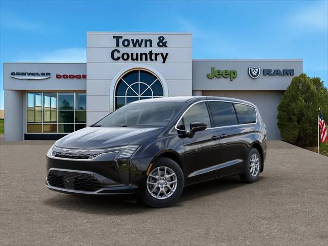 2027 Chrysler Pacifica Select for sale in Levittown, NY