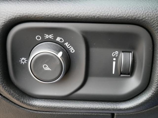 2026 Ram 1500 Tradesman Crew Cab 4x4 57 Box
