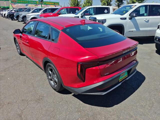 2025 Kia K4 LXS
