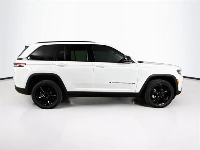 2023 Jeep Grand Cherokee Limited 4x2