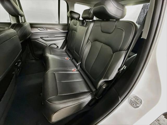 2023 Jeep Grand Cherokee Limited 4x2