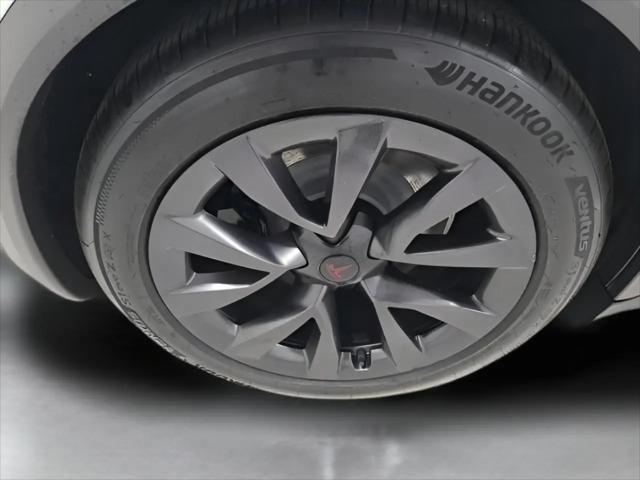 2023 Tesla Model X Standard Range