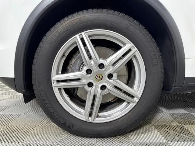 2014 Porsche Cayenne Platinum Edition