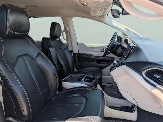 2021 Chrysler Voyager LXI