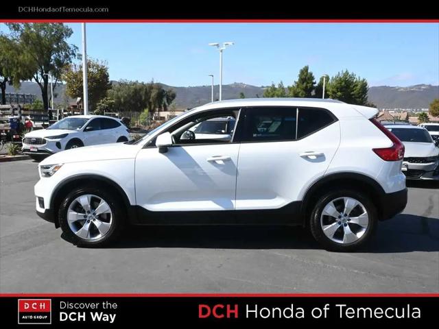 2021 Volvo XC40 T4 Momentum