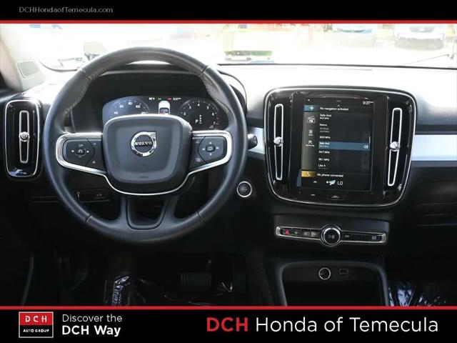 2021 Volvo XC40 T4 Momentum