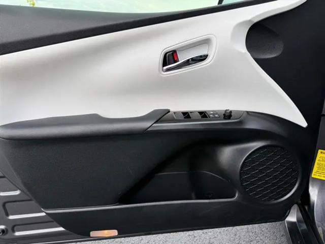 2021 Toyota Prius L Eco