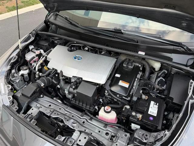 2021 Toyota Prius L Eco