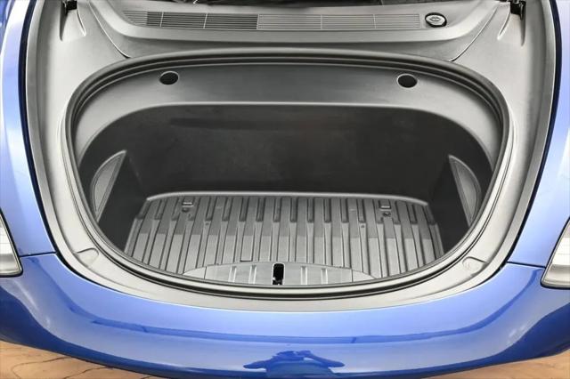 2022 Tesla Model 3 Rear-Wheel Drive
