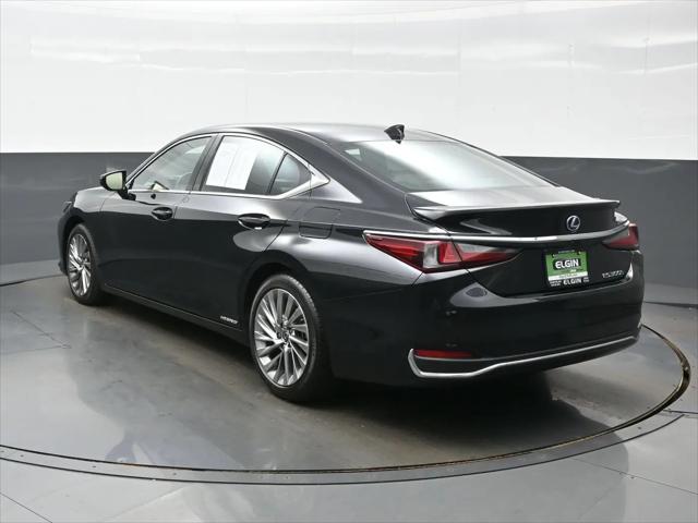2022 Lexus ES 300h Luxury