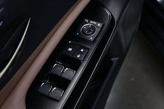 2022 Lexus ES 300h Luxury