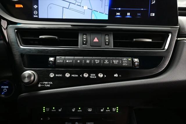 2022 Lexus ES 300h Luxury