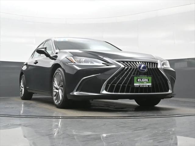 2022 Lexus ES 300h Luxury