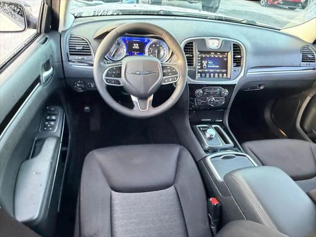 2023 Chrysler 300 Touring