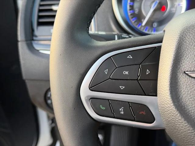 2023 Chrysler 300 Touring