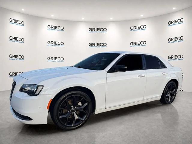 2023 Chrysler 300 Touring
