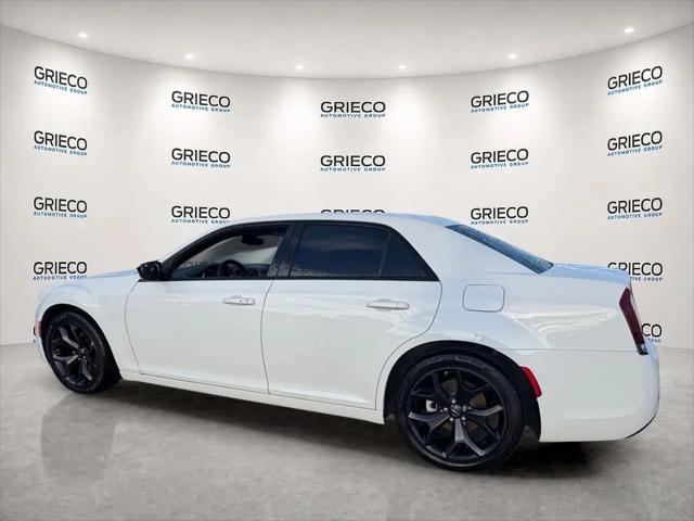 2023 Chrysler 300 Touring