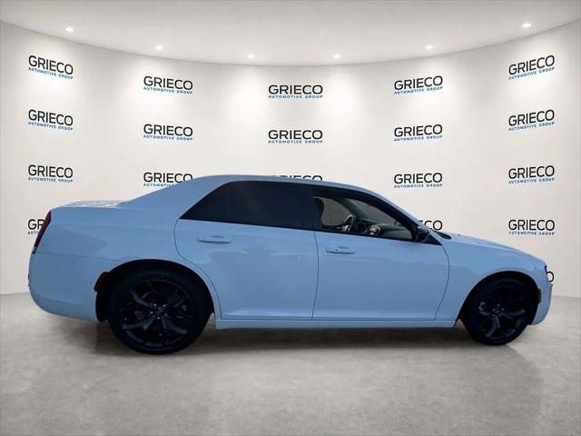2023 Chrysler 300 Touring
