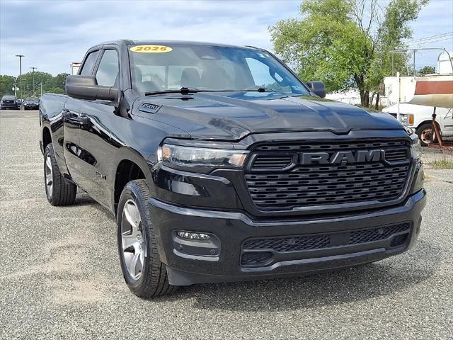 2025 RAM 1500 Tradesman Quad Cab 4x4 64 Box