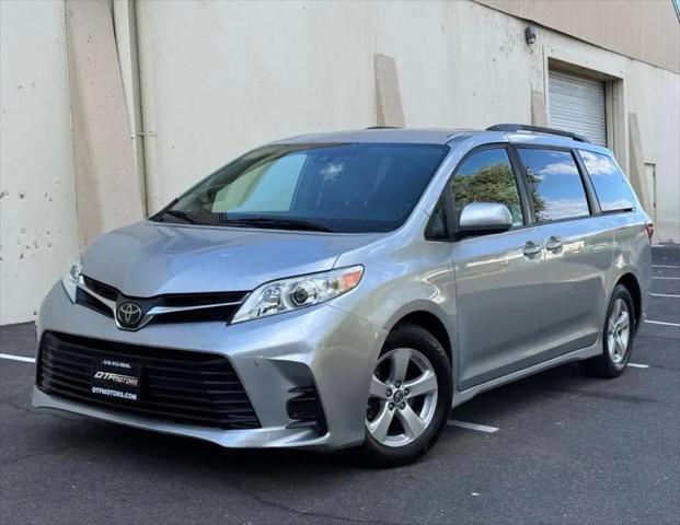 2019 Toyota Sienna LE 8 Passenger for sale in West Sacramento, CA