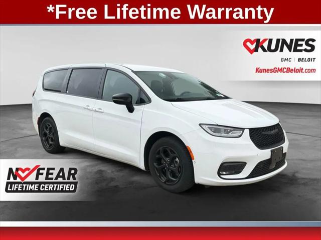 2024 Chrysler Pacifica Hybrid S Appearance Pkg for sale in Beloit, WI