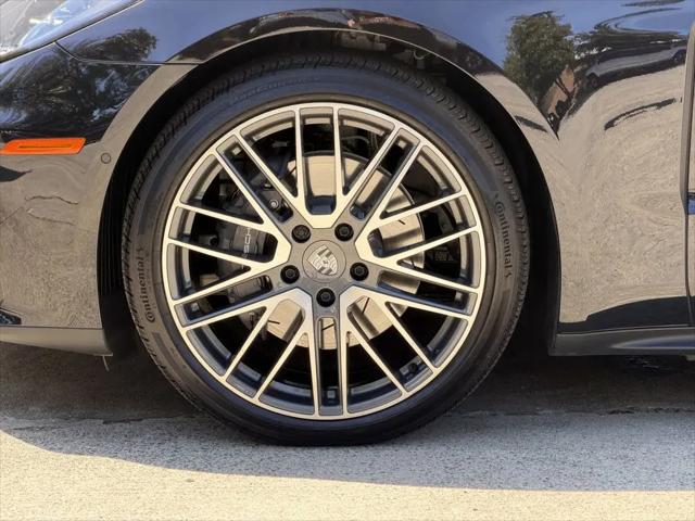 2024 Porsche Panamera 4