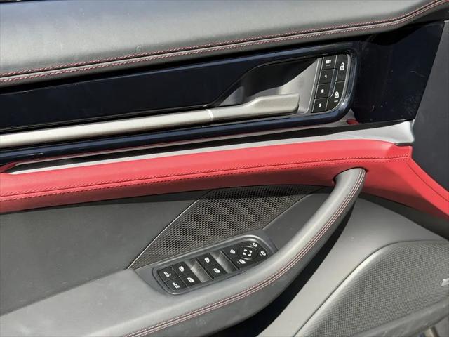2024 Porsche Panamera 4