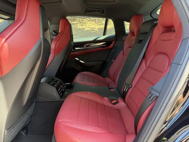 2024 Porsche Panamera 4